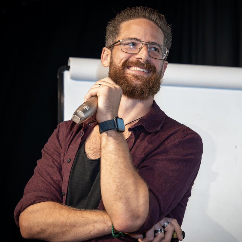 אמיר גיגי, מייסד שותף בלימיטלס