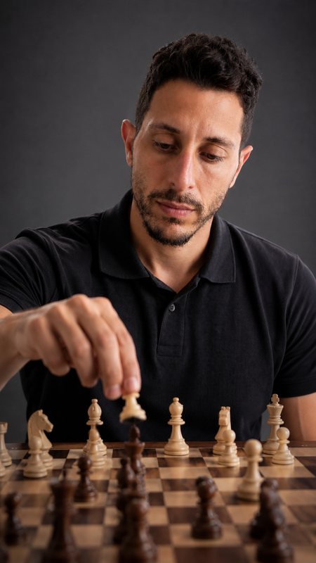 שחף אליהו, מייסד שותף